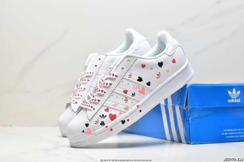 Adidas Sneakers